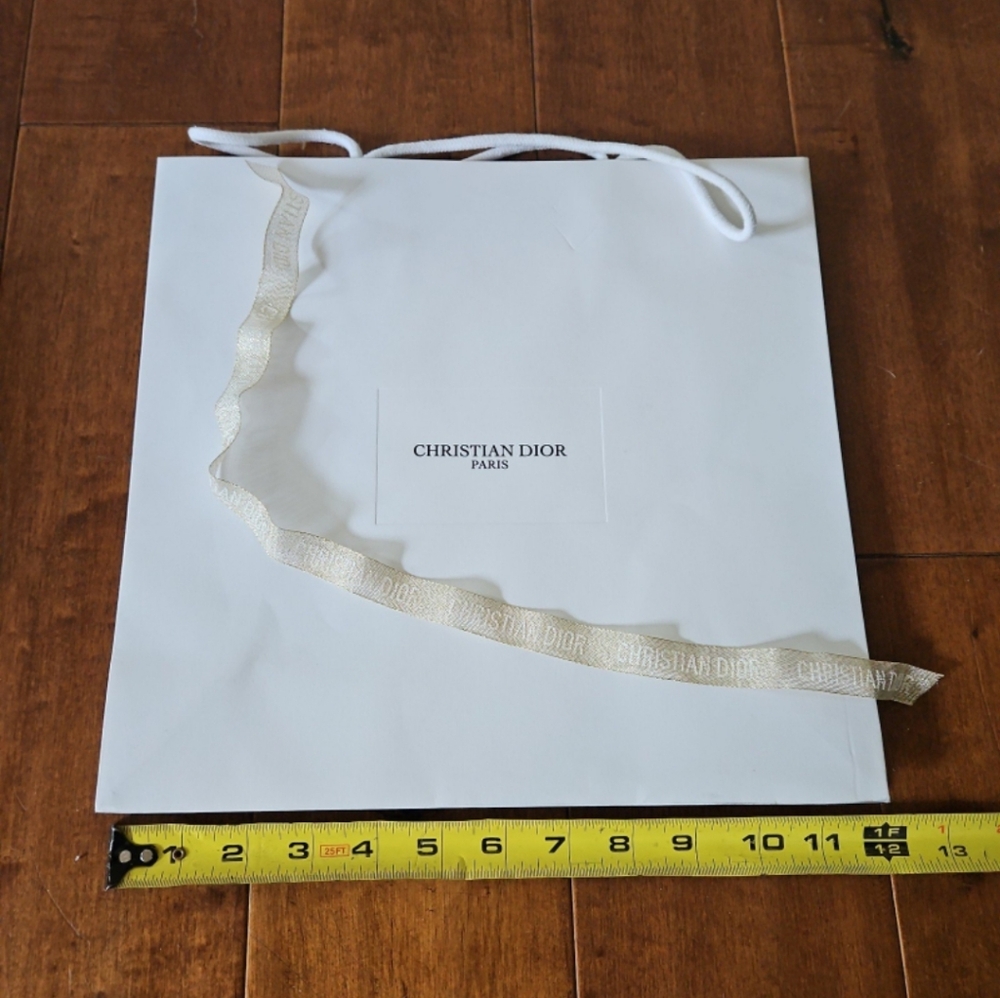 Christian Dior gift bag dior ribbon